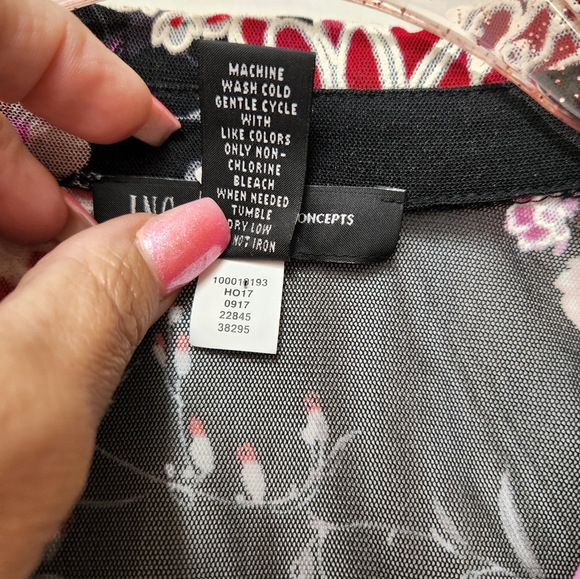 INC Internatinal Concepts Top - Picture 5 of 7